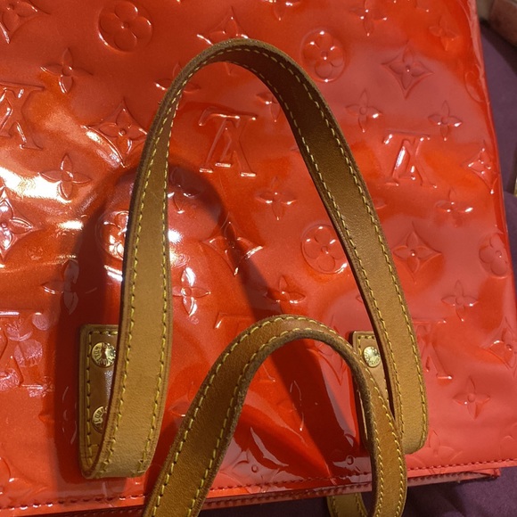 LOUIS VUITTON RED VERNIE SAC PLAT 230033120 code inside bag - Picture 8 of 12
